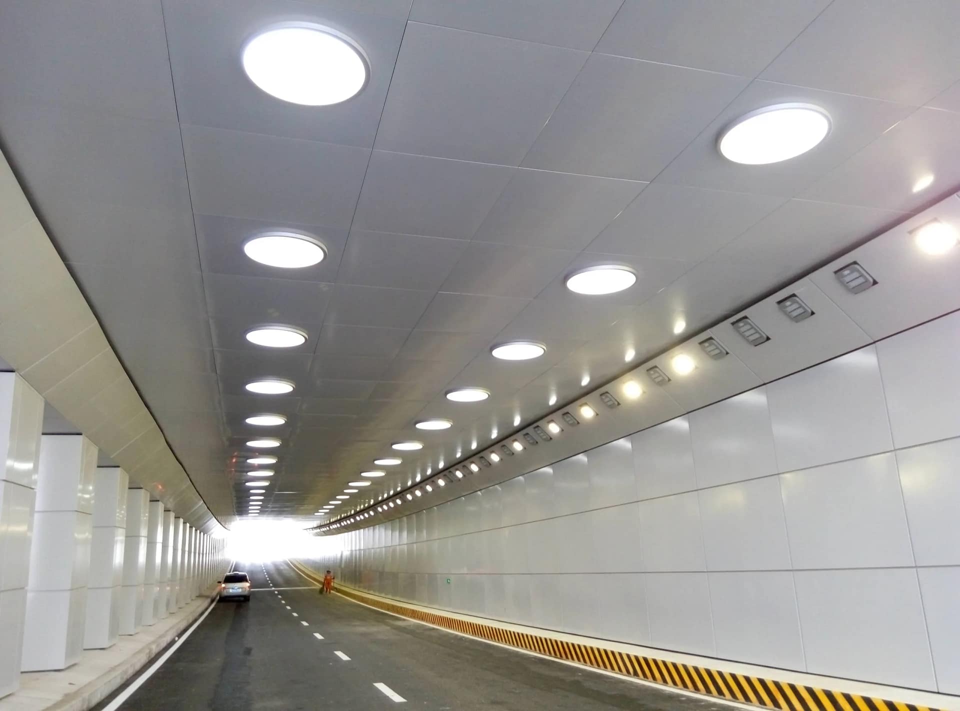 Counterbored Hole PCB for LED Applications in Tunnel Lighting Systems